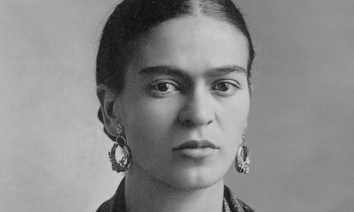 Frida Kahlo and Diego Rivera in an archival portrait