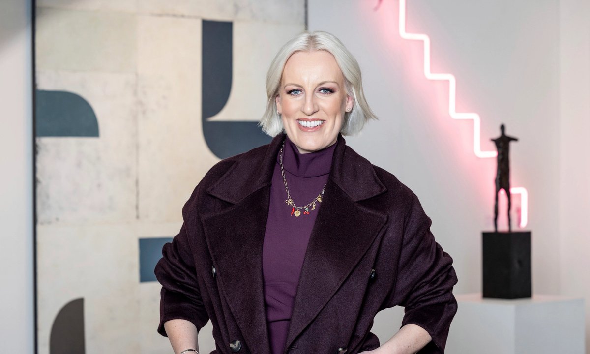 Promotional still for a TV competition about emerging art dealers.